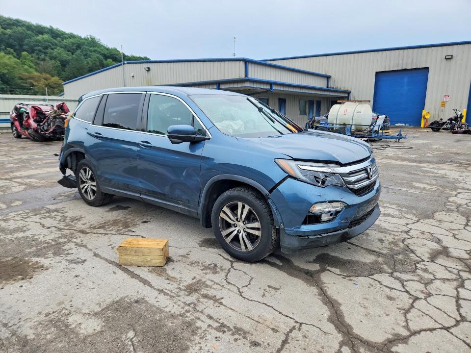 Photo 4 from auction – 2017 HONDA PILOT with VIN 5FNYF6H53HB039697