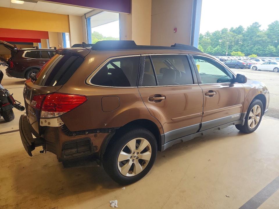 Zdjęcie 3 z aukcji – 2011 SUBARU OUTBACK z VIN 4S4BRBKC3B3442592