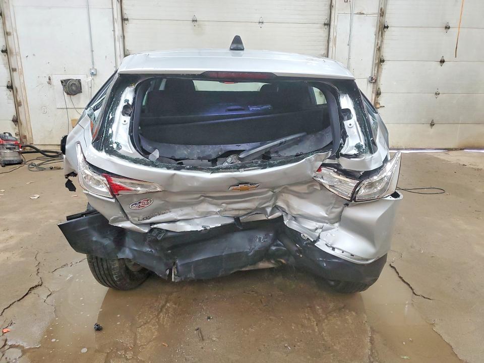 Photo 6 from auction – 2019 CHEVROLET EQUINOX with VIN 2GNAXHEV3K6271400