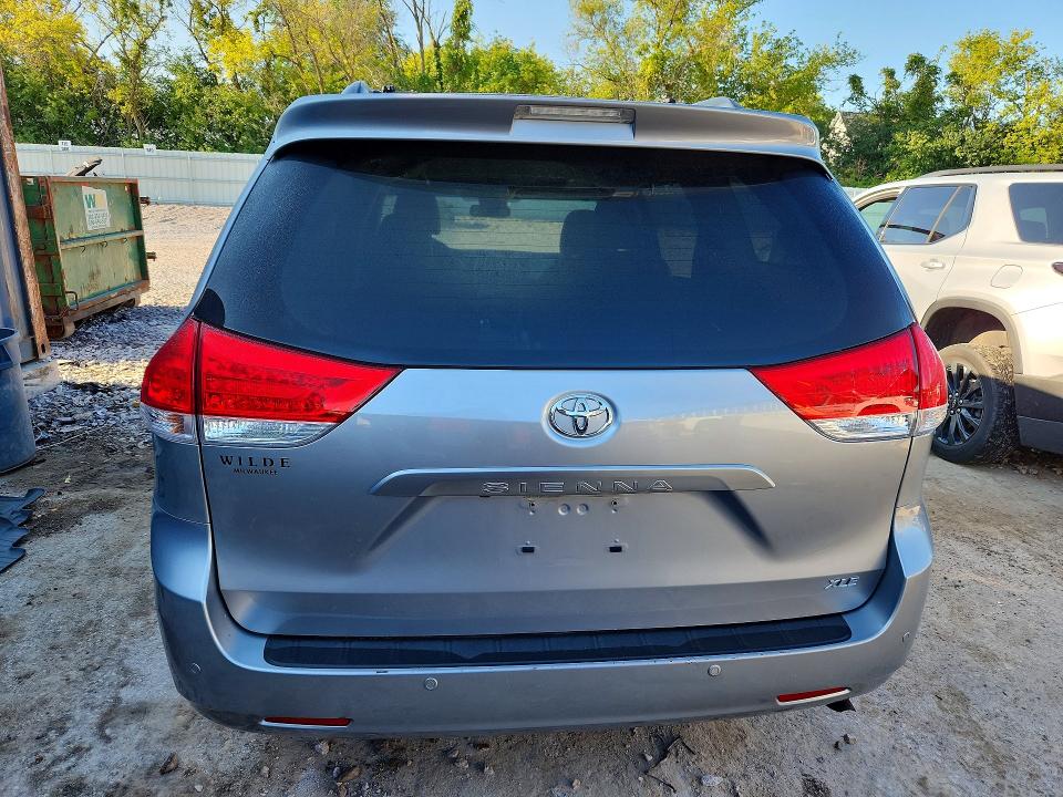 Photo 6 from auction – 2013 TOYOTA SIENNA with VIN 5TDYK3DC6DS331154