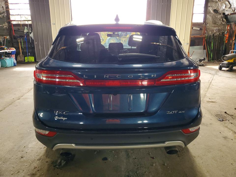 Photo 6 from auction – 2017 LINCOLN MKC with VIN 5LMCJ1D96HUL32207