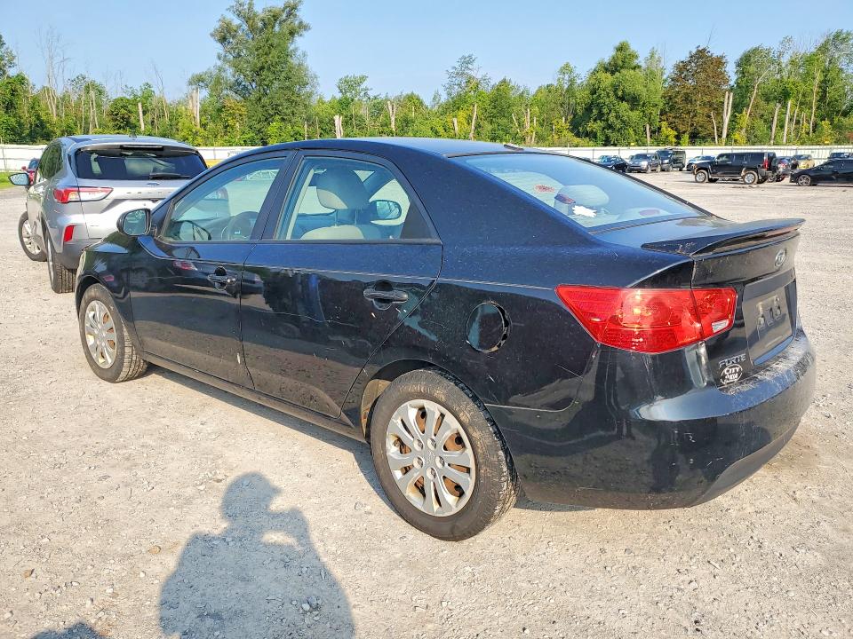 Photo 2 from auction – 2011 KIA FORTE with VIN KNAFT4A26B5890340
