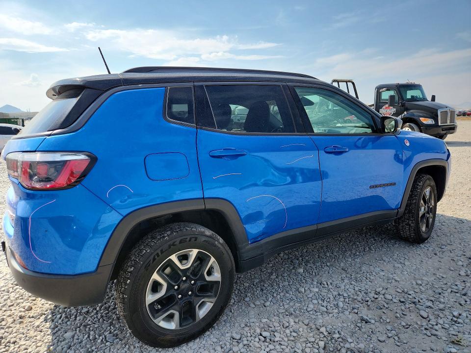 Photo 3 from auction – 2018 JEEP COMPASS with VIN 3C4NJDDBXJT232745