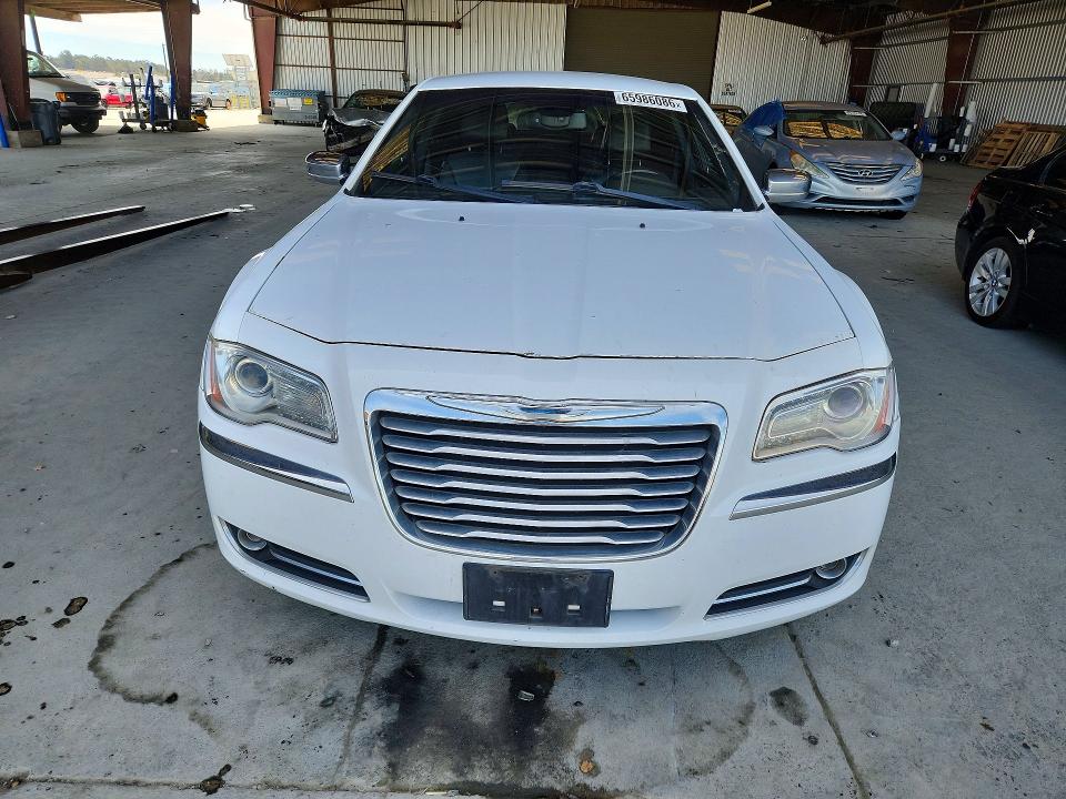 Photo 5 from auction – 2011 CHRYSLER 300C with VIN 2C3CA6CT6BH598827