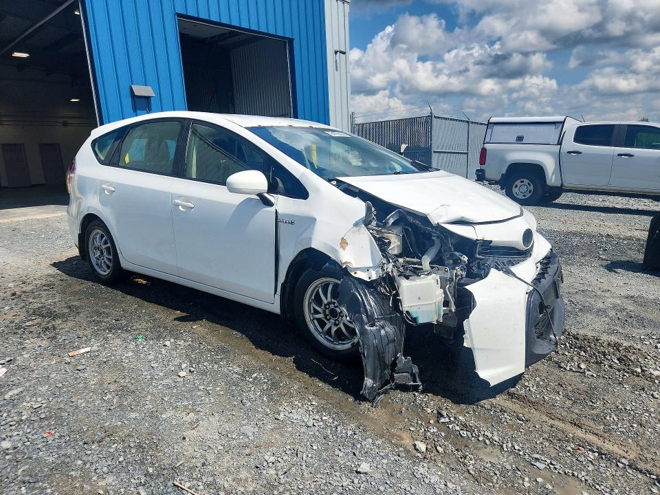 Photo 4 from auction – 2017 TOYOTA PRIUS V with VIN JTDZN3EU8HJ068641