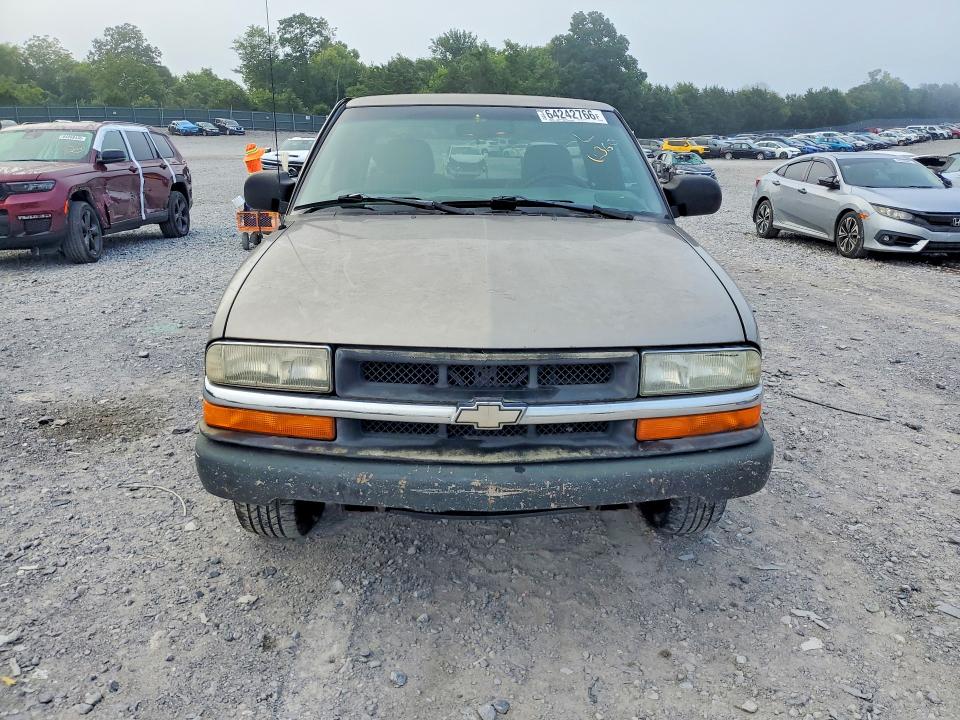 Photo 5 from auction – 2001 CHEVROLET S TRUCK with VIN 1GCCS195618111182