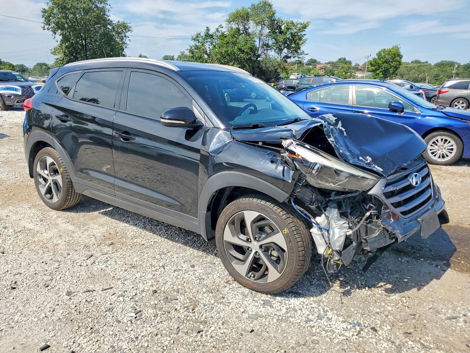 Photo 4 from auction – 2016 HYUNDAI TUCSON with VIN KM8J33A29GU060578