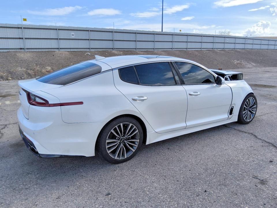 Photo 3 from auction – 2019 KIA STINGER with VIN KNAE25LA2K6059260