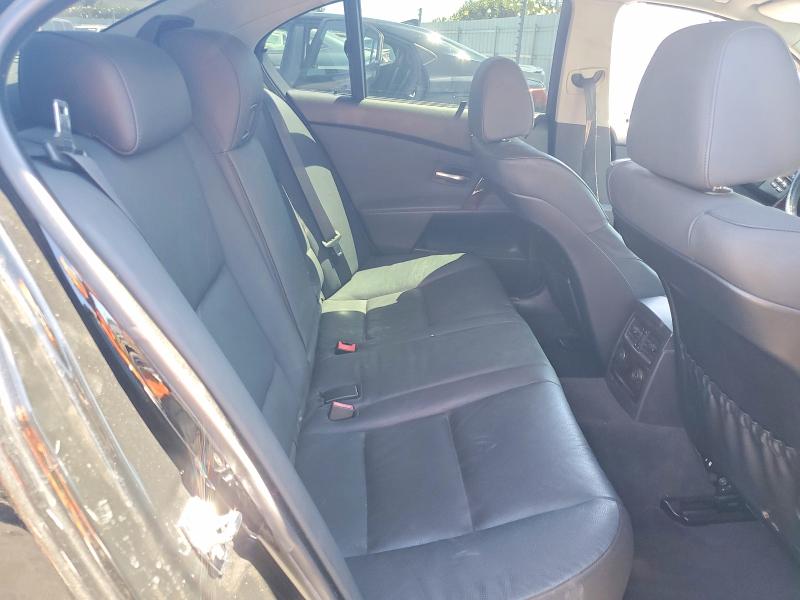 Photo 10 from auction – 2006 BMW 530 with VIN WBANE73526CM43181