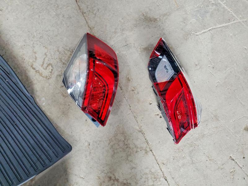 Photo 12 from auction – 2019 HONDA INSIGHT with VIN 19XZE4F57KE009114