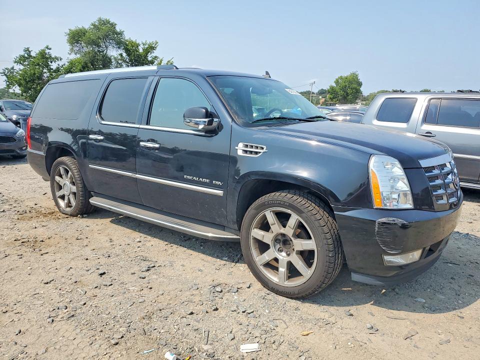 Photo 4 from auction – 2014 CADILLAC ESCALADE with VIN 1GYS3HEF2ER186648