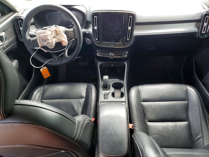 Zdjęcie 8 z aukcji – 2022 VOLVO XC40 z VIN YV4AC2HKXN2779901