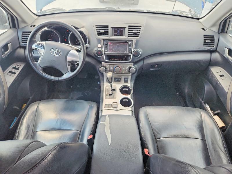 Photo 8 from auction – 2013 TOYOTA HIGHLANDER with VIN 5TDZK3EH8DS116289