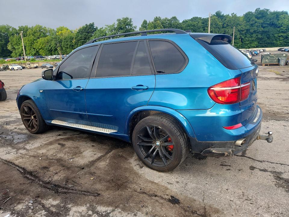 Photo 2 from auction – 2012 BMW X5 with VIN 5UXZW0C53CL670947