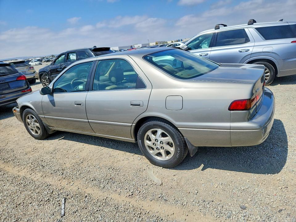 Photo 2 from auction – 1999 TOYOTA CAMRY with VIN JT2BF28K4X0200360