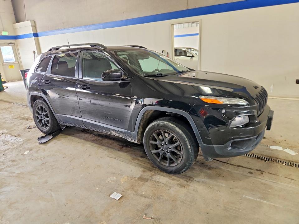 Photo 4 from auction – 2017 JEEP CHEROKEE with VIN 1C4PJMCS5HW634249
