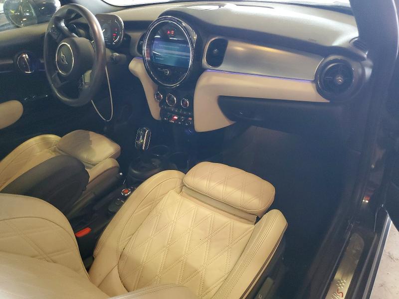 Photo 8 from auction – 2022 MINI COOPER with VIN WMW43DL05N3P16892