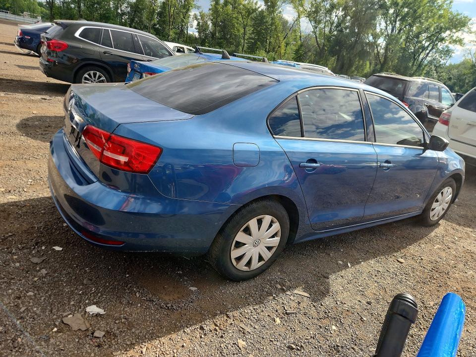 Photo 3 from auction – 2015 VOLKSWAGEN JETTA with VIN 3VW2K7AJ5FM329461