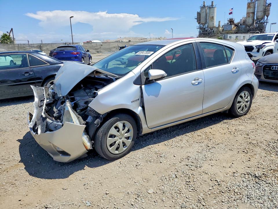 Photo 1 from auction – 2014 TOYOTA PRIUS C with VIN JTDKDTB30E1567753