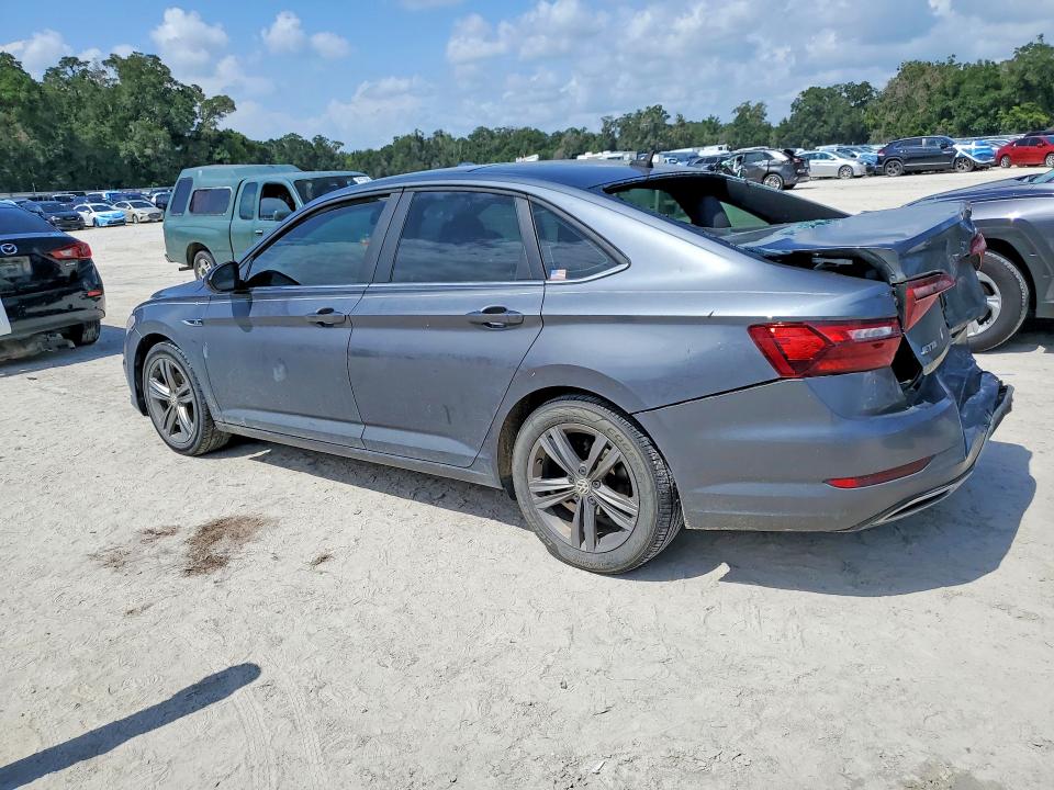 Photo 2 from auction – 2020 VOLKSWAGEN JETTA with VIN 3VWCB7BU1LM017033