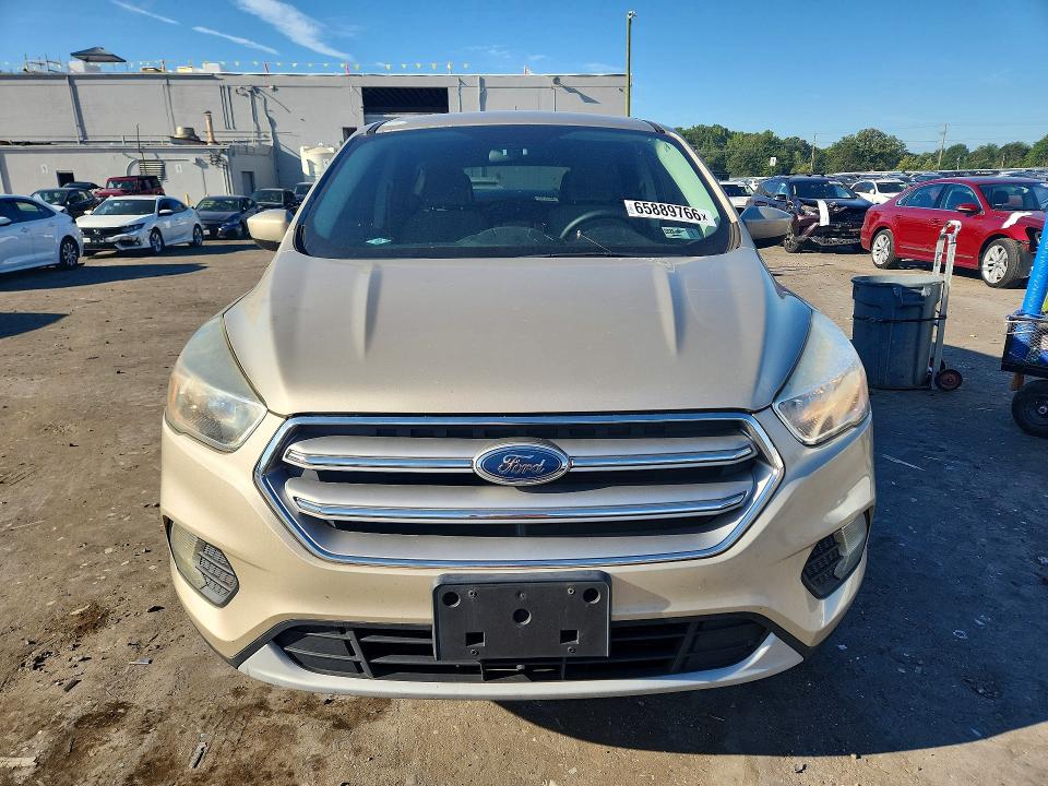 Photo 5 from auction – 2017 FORD ESCAPE with VIN 1FMCU9GD8HUE20409