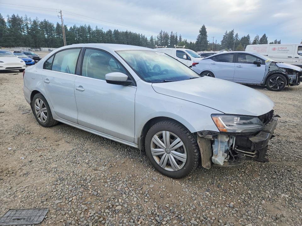 Photo 4 from auction – 2017 VOLKSWAGEN JETTA with VIN 3VW167AJ5HM348692
