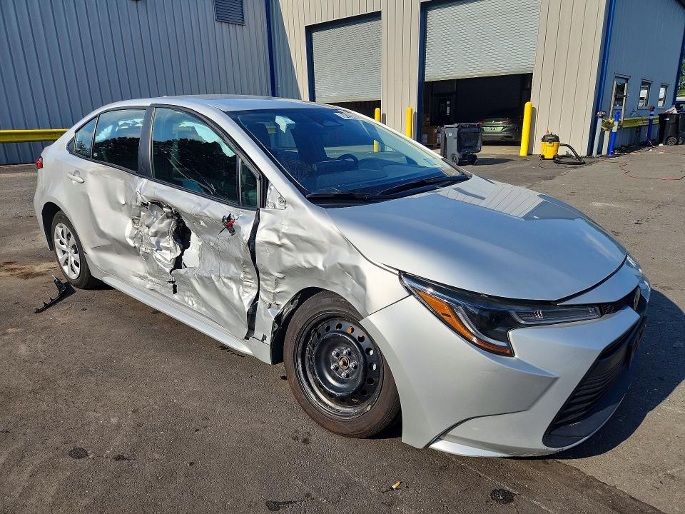 Photo 4 from auction – 2025 TOYOTA COROLLA with VIN 5YFB4MDE3SP267958