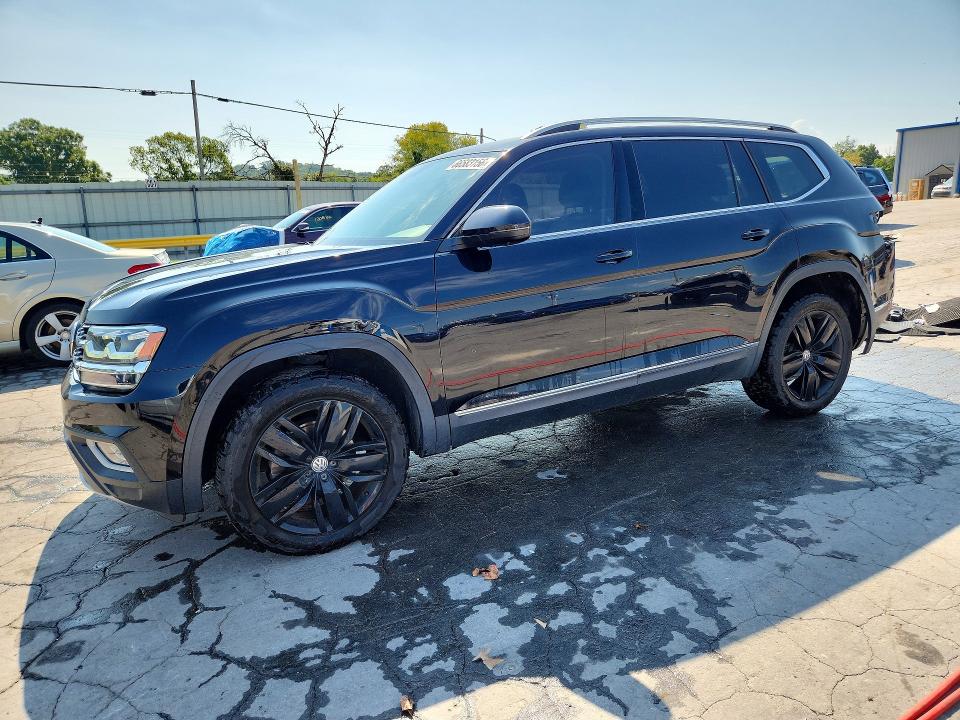 VOLKSWAGEN ATLAS 2018 with VIN 1V2NR2CA4JC562221 - Photo from auction