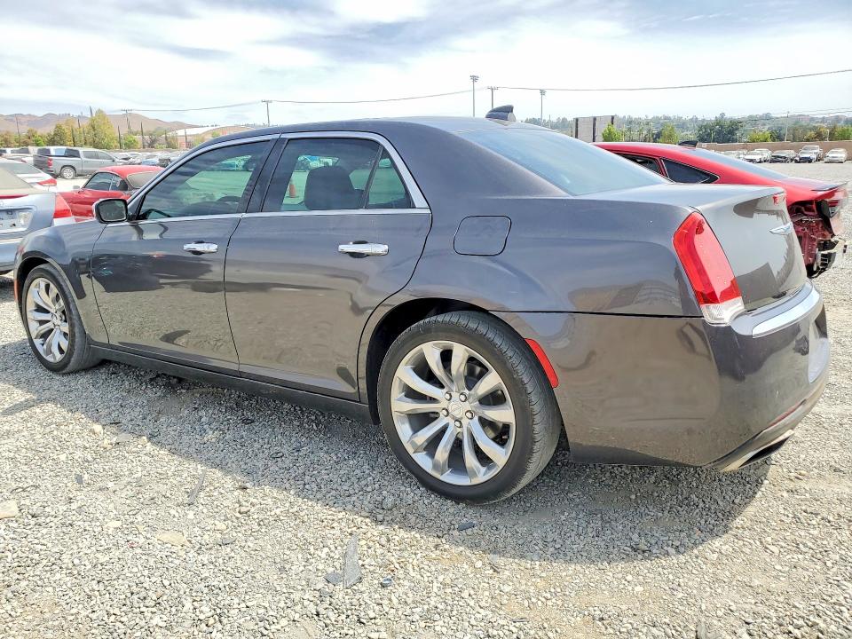 صورة رقم 2 من المزاد - 2019 CHRYSLER 300 مع VIN 2C3CCAEGXKH631423