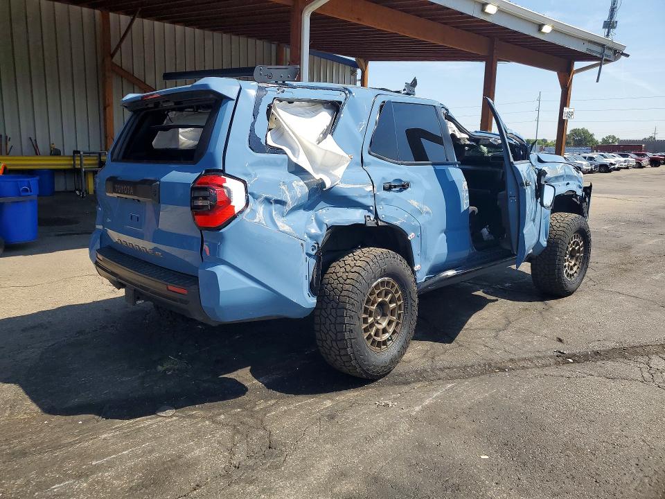 Zdjęcie 3 z aukcji – 2026 TOYOTA 4RUNNER z VIN JTEVA5BR3T5111673