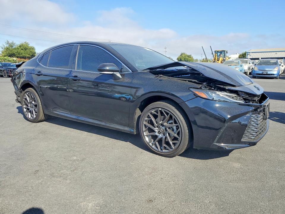 Photo 4 from auction – 2026 TOYOTA CAMRY with VIN 4T1DAACK0TU751044