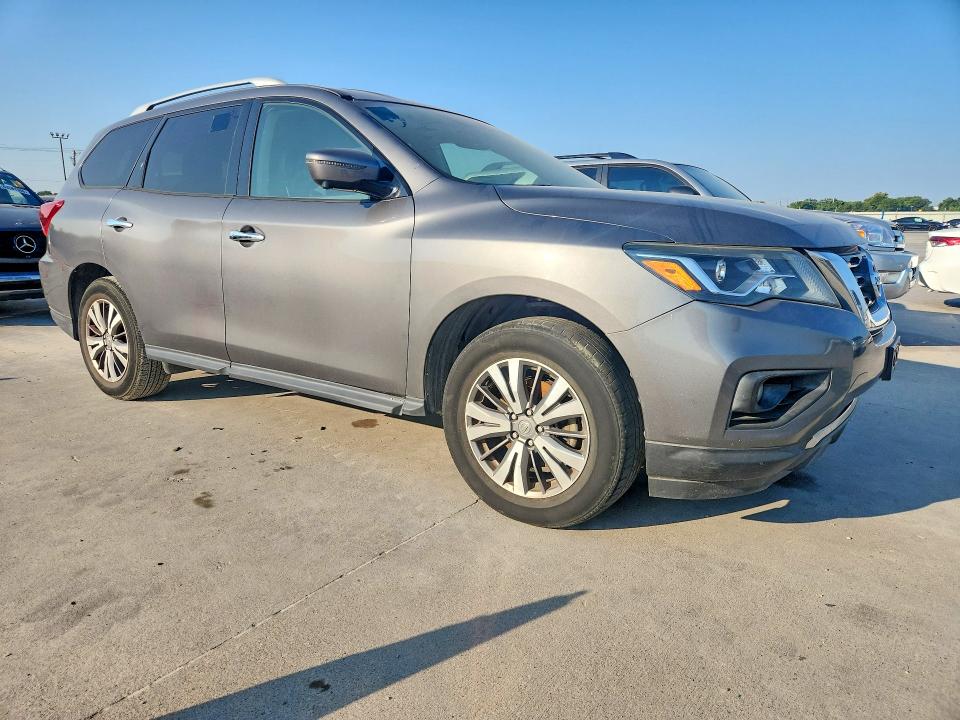 Photo 4 from auction – 2019 NISSAN PATHFINDER with VIN 5N1DR2MNXKC625690