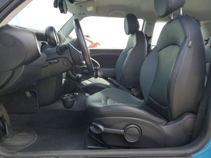 Photo 7 from auction – 2010 MINI COOPER with VIN WMWMF3C54ATU76189