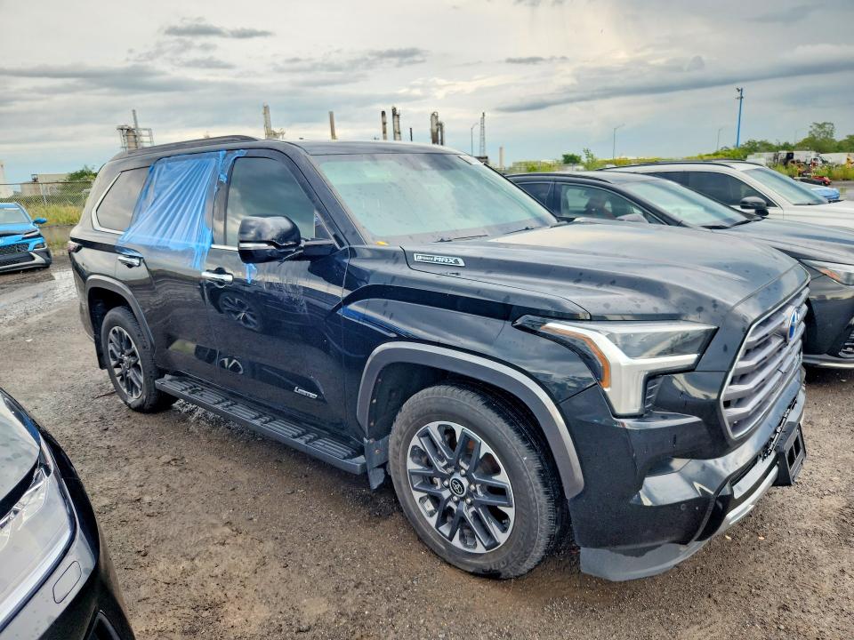 Photo 4 from auction – 2023 TOYOTA SEQUOIA with VIN 7SVAAABA7PX005040