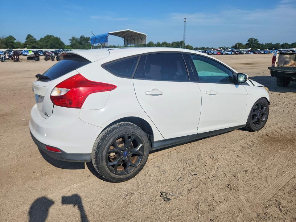 Photo 3 from auction – 2014 FORD FOCUS with VIN 1FADP3K23EL213047