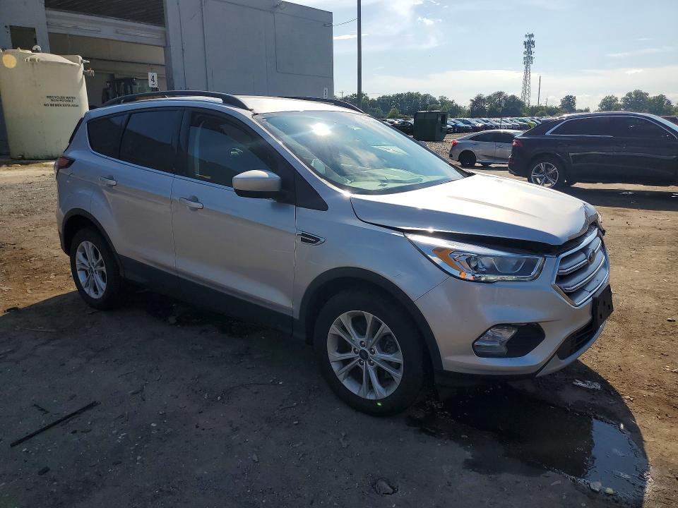 Photo 4 from auction – 2018 FORD ESCAPE with VIN 1FMCU9HD6JUC45288
