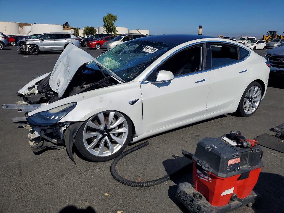 TESLA MODEL 3 2018 with VIN 5YJ3E1EA2JF164780 - Photo from auction