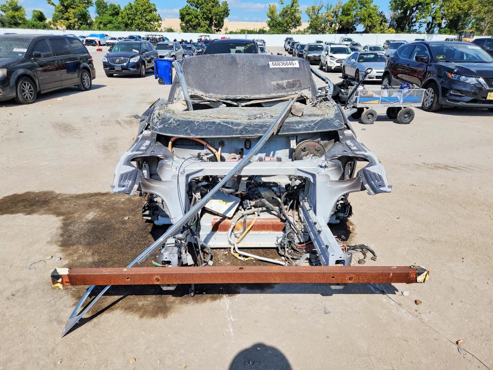 Photo 5 from auction – 2014 TESLA MODEL S with VIN 5YJSA1H1XEFP35649