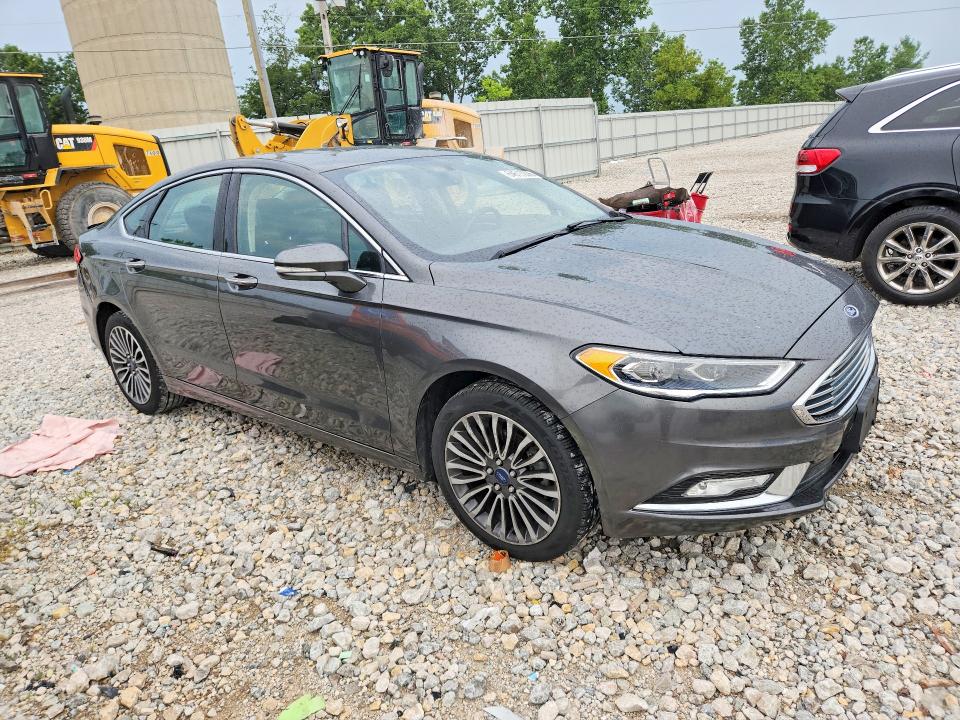 Photo 4 from auction – 2017 FORD FUSION with VIN 3FA6P0T97HR165559