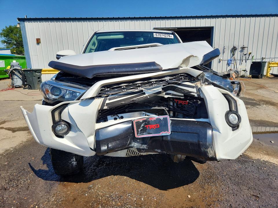 Photo 5 from auction – 2021 TOYOTA 4RUNNER with VIN JTERU5JR8M5876244