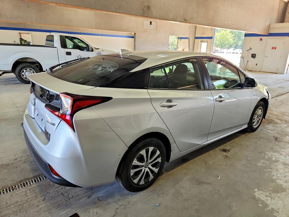 Photo 3 from auction – 2021 TOYOTA PRIUS with VIN JTDKAMFU9M3147350
