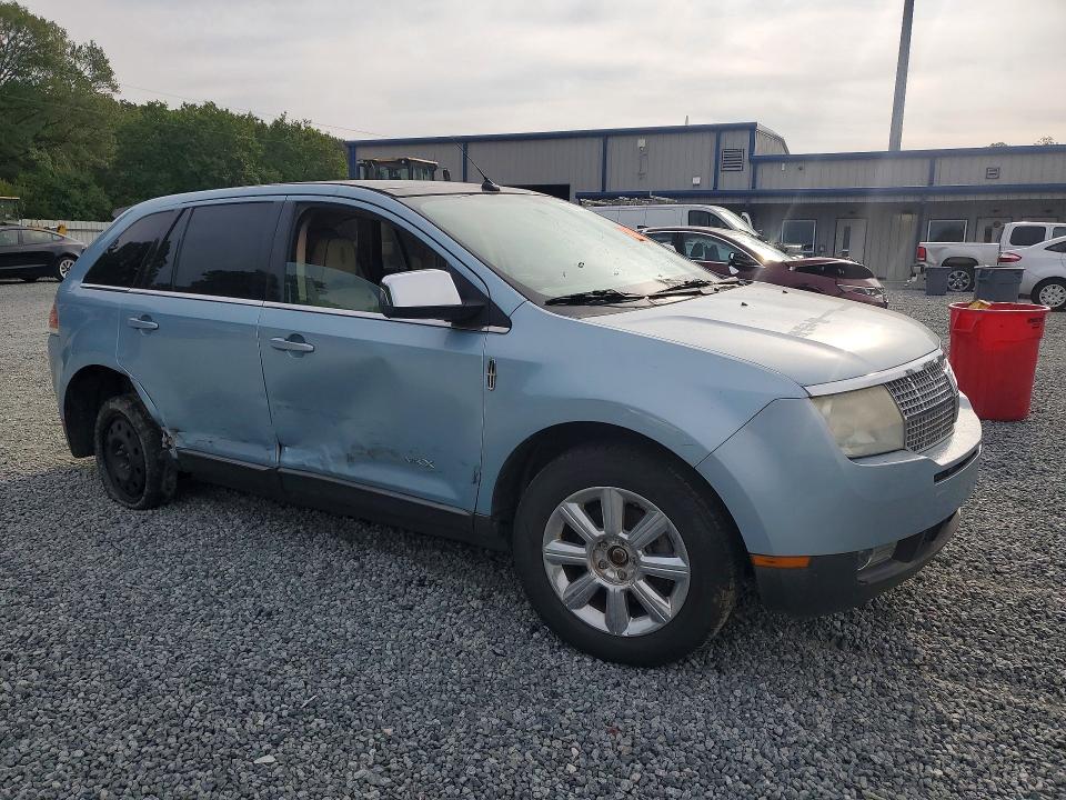 Photo 4 from auction – 2008 LINCOLN MKX with VIN 2LMDU68CX8BJ13679