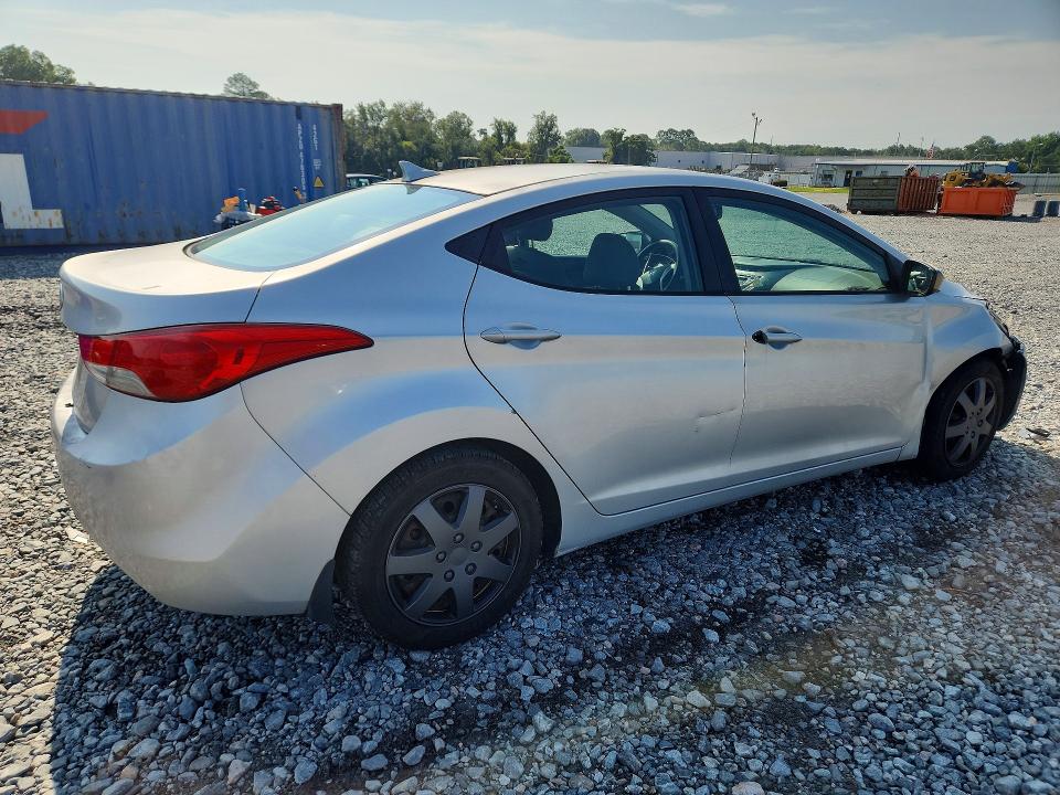 Photo 3 from auction – 2012 HYUNDAI ELANTRA with VIN KMHDH4AE1CU253669
