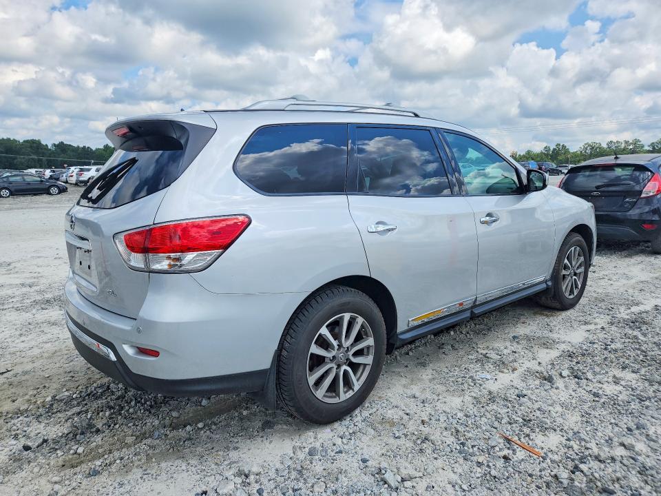 Фото 3 с аукциона – 2014 NISSAN PATHFINDER с VIN 5N1AR2MN2EC685664
