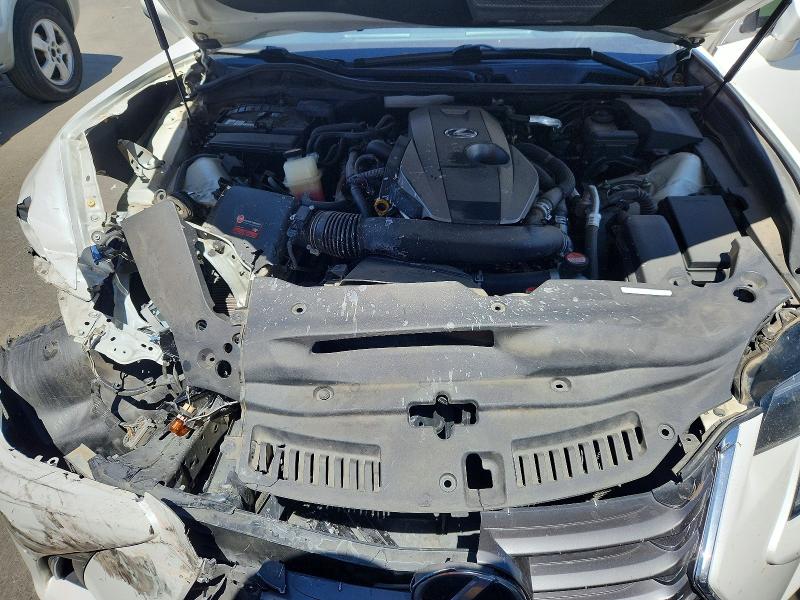 Photo 11 from auction – 2016 LEXUS GS 200T with VIN JTHBA1BL3GA002153