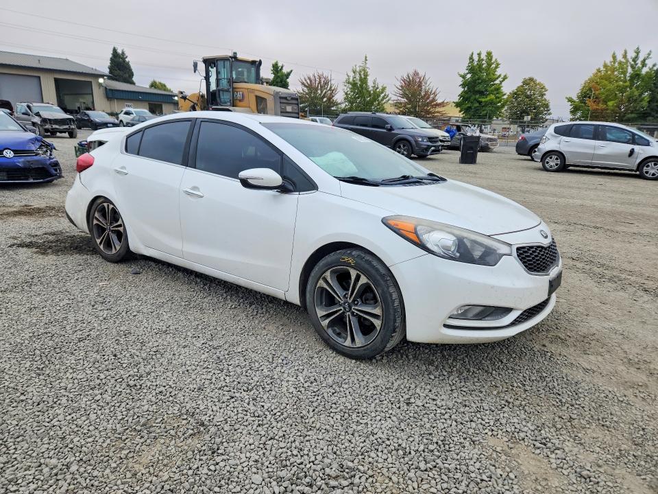 Снимка 4 от търг – 2015 KIA FORTE с VIN KNAFZ4A85F5284052