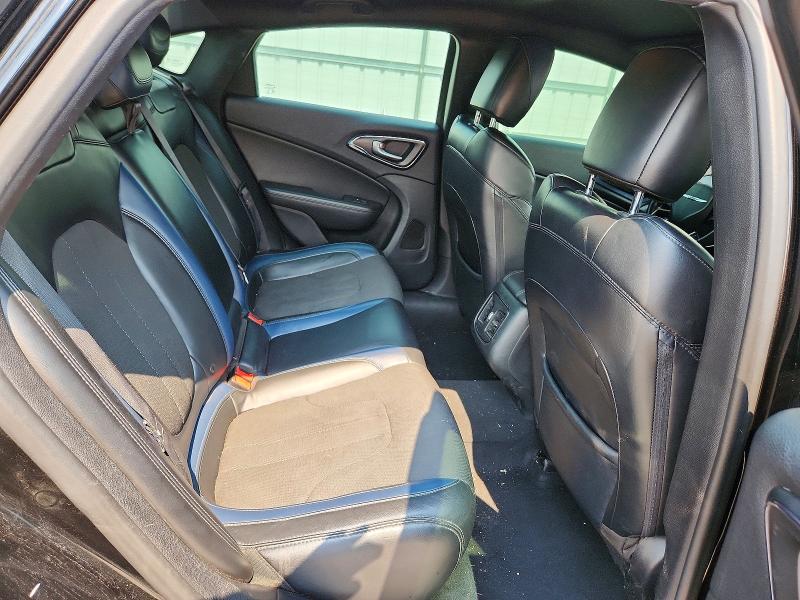 Photo 10 from auction – 2015 CHRYSLER 200 with VIN 1C3CCCDG9FN686830