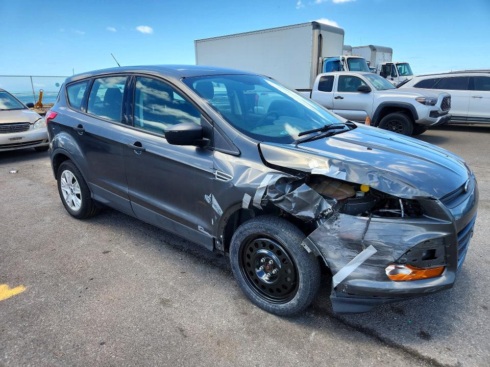 Photo 4 from auction – 2016 FORD ESCAPE with VIN 1FMCU0F73GUA12244