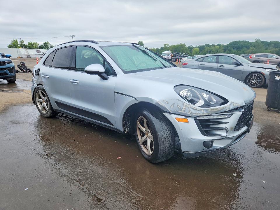 Photo 4 from auction – 2017 PORSCHE MACAN with VIN WP1AA2A56HLB01043