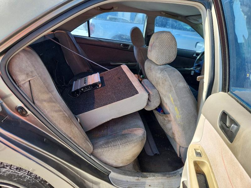 Photo 10 from auction – 2004 TOYOTA CAMRY with VIN 4T1BE30K34U921104